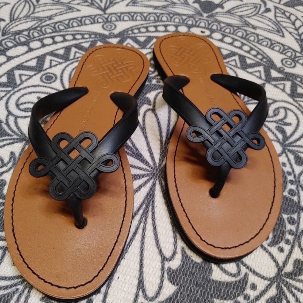 DVF Love Knot Flip Flops Size 5
